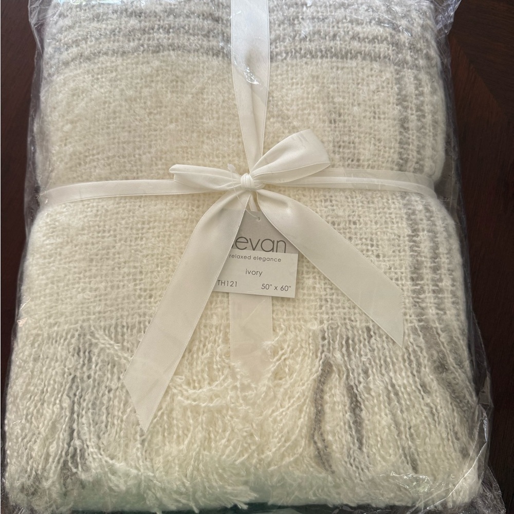 Sevan Ivory Throw Blanket